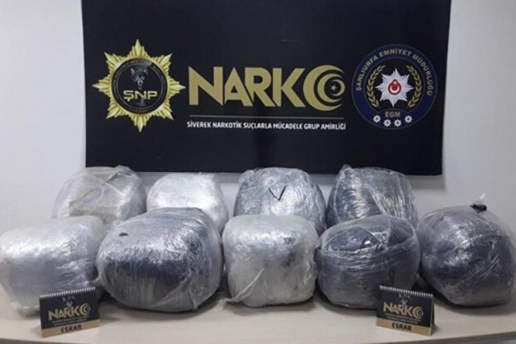 TIR'da yapılan aramada 105 kilo esrar ele ge&ccedil;irildi