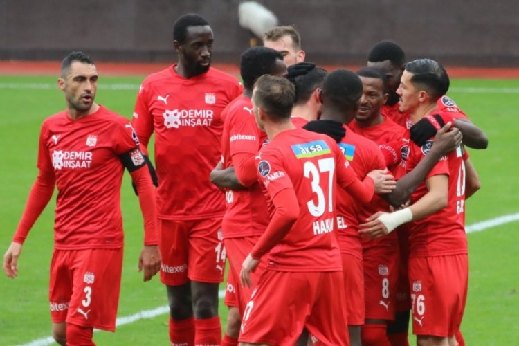 Sivasspor ilk yarıyı 26 puanda tamamladı