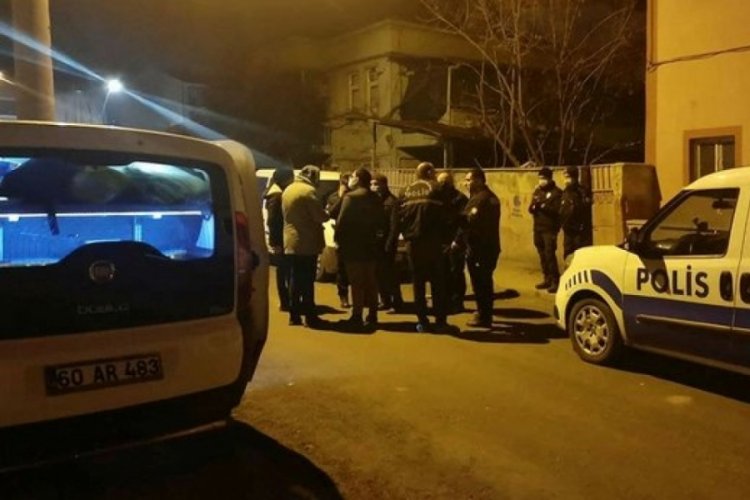 Arkadaş grubunun yılbaşı eğlencesinde 1 &ouml;l&uuml;, 1 yaralı
