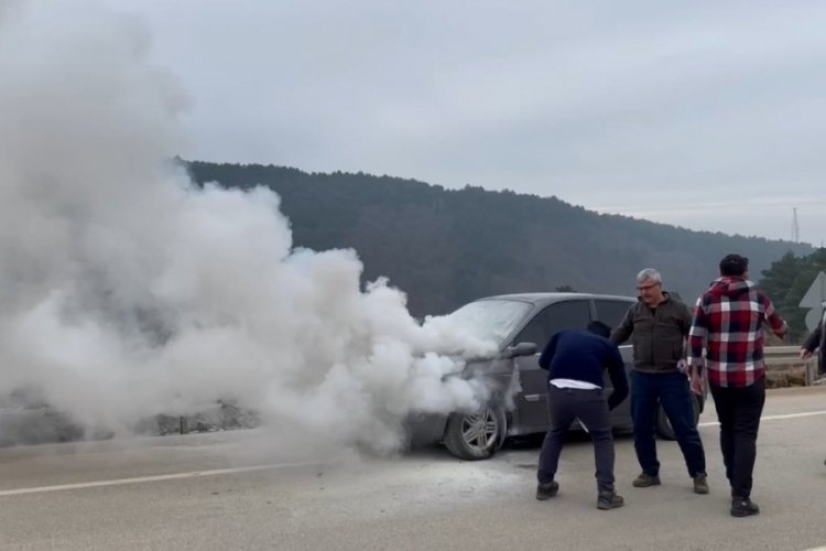 Uludağ yolundaki yoğunluk bir aracı kullanılamaz hale getirdi