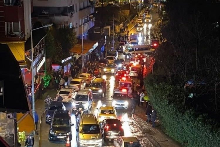 D&ouml;ner bı&ccedil;aklı kavgada ortalık savaş alanına d&ouml;nd&uuml;!