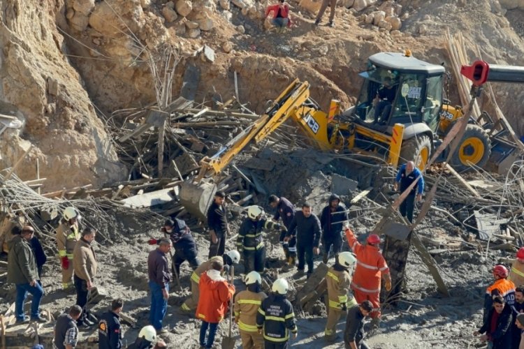 Mardin'de 1 iş&ccedil;inin &ouml;ld&uuml;ğ&uuml; inşaat ka&ccedil;ak &ccedil;ıktı, sahibi tutuklandı