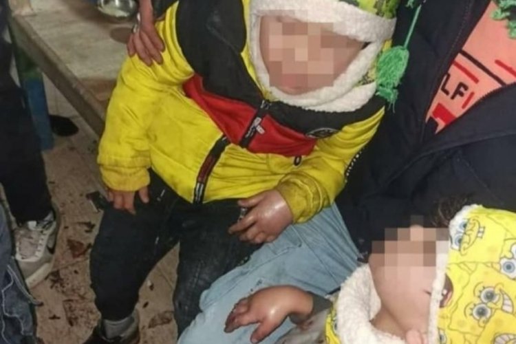 İran sınırında Afgan kadın soğuktan &ouml;ld&uuml;, 2 &ccedil;ocuğu donmak &uuml;zereyken bulundu