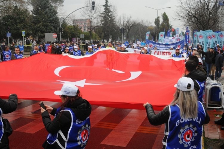 Kocaeli İzmit'te metal iş&ccedil;ilerinden 'toplu s&ouml;zleşme' mitingi
