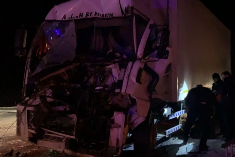 Sarıkamış'ta zincirleme kaza: 3 yaralı