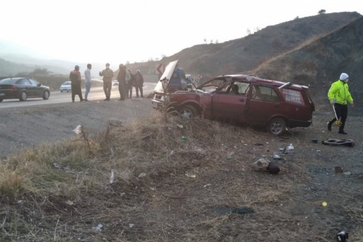 Kontrolden &ccedil;ıkan otomobil takla attı: 3 yaralı