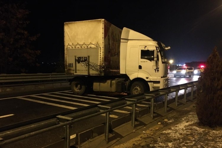 Elazığ'da buzlanma kazaları da beraberinde getirdi: 9 yaralı