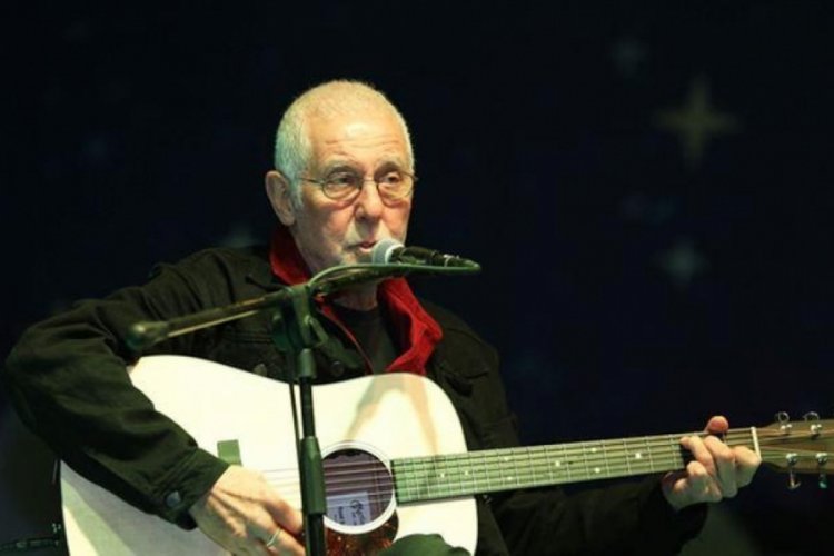 İlhan Şeşen o m&uuml;zisyenleri topa tuttu