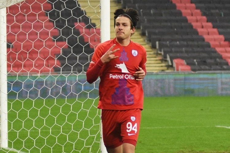 Enis Destan'a s&uuml;per lig kancası