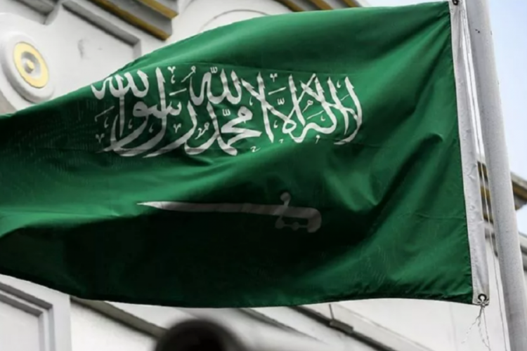 Arabistan: Taif y&ouml;n&uuml;nde u&ccedil;an bir hava hedefini yok ettik