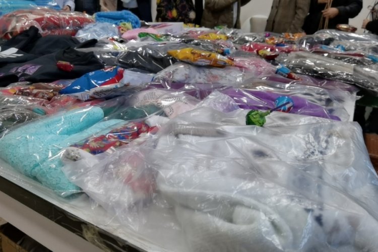 Bursa'da kadınlardan ihtiya&ccedil; sahibi &ccedil;ocuklara yardım eli