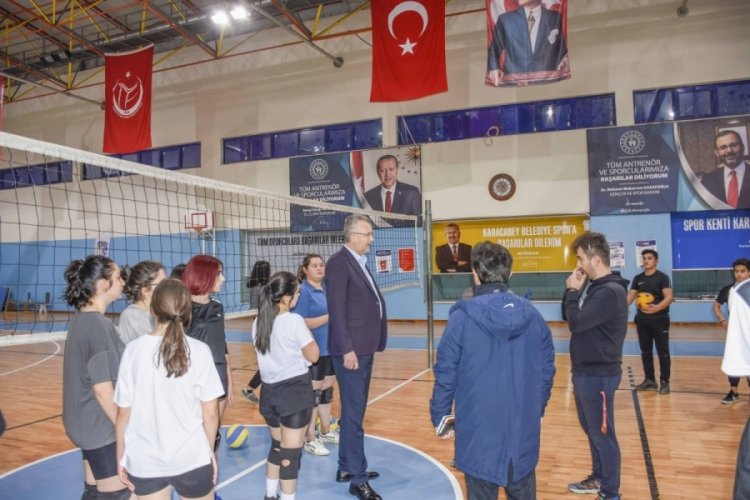 Bursa Karacabey Belediyespor b&uuml;nyesinde, Badminton ve Karate kursları a&ccedil;ıldı