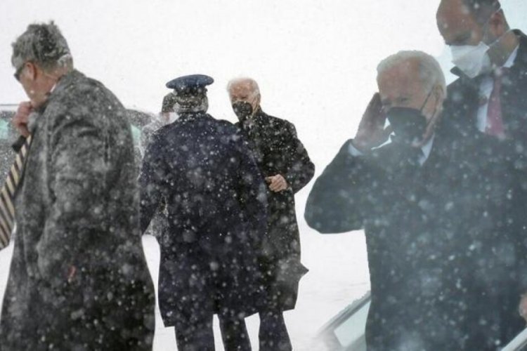 Joe Biden kar fırtınası y&uuml;z&uuml;nden u&ccedil;akta mahsur kaldı