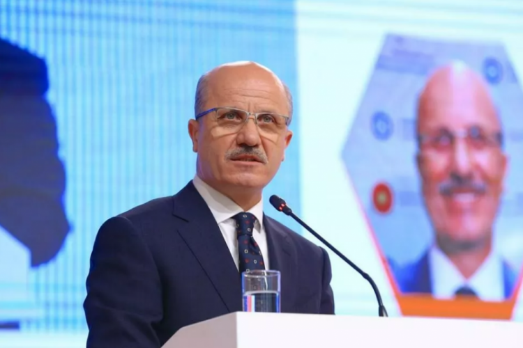 Y&Ouml;K Başkanı &Ouml;zvar: &Uuml;niversiteler birbirinin benzeri olma eğilimi sergiliyor