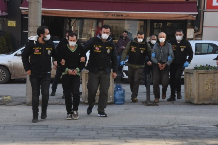 Eskişehir'de sorgusunda ikinci cinayeti de itiraf eden ş&uuml;pheli adliyede
