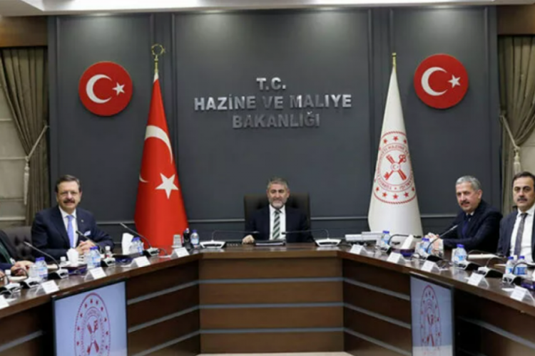 TOBB Başkanı Hisarcıklıoğlu: Bakanın g&ouml;r&uuml;ş&uuml; bize karşı pozitif