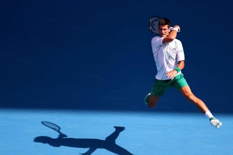 Novak Djokovic, m&uuml;ltecilerin tutulduğu otele nakledildi