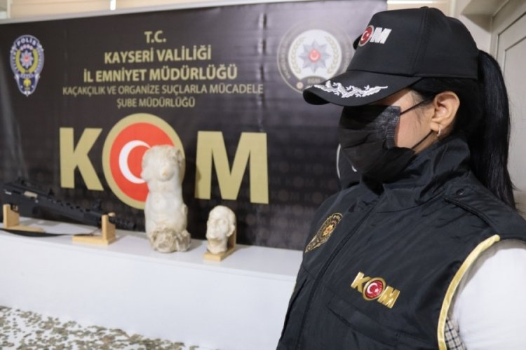 Kayseri'de milyonluk tarihi eser ele ge&ccedil;irildi