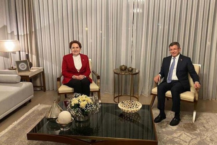 Meral Akşener, Davutoğlu'nu evinde ziyaret etti
