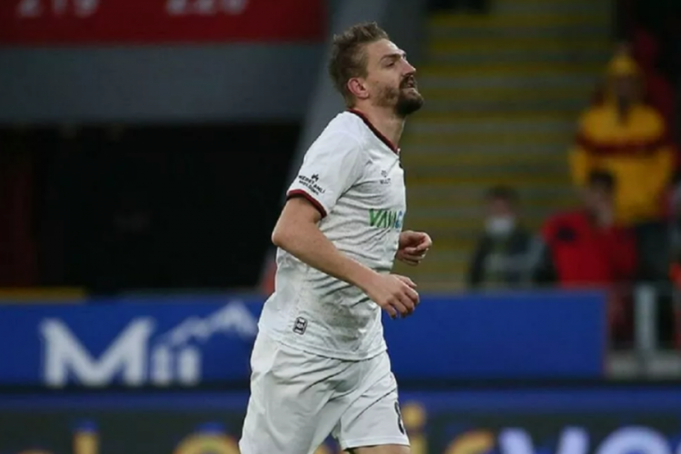 TFF Tahkim Kurulu, Caner Erkin'in 3 ma&ccedil; men cezasını 1'e d&uuml;ş&uuml;rd&uuml;
