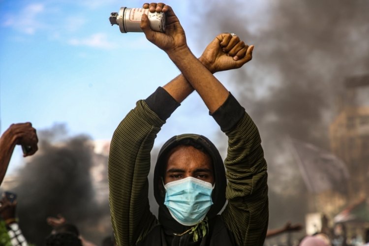 Sudan'daki protestolarda can kaybı 60'a y&uuml;kseldi