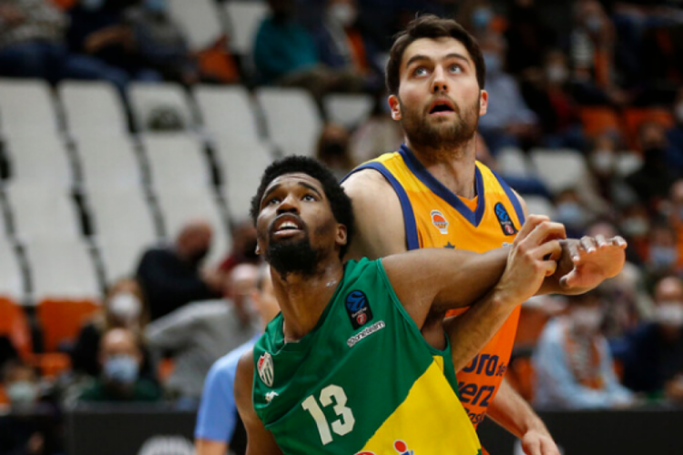 Frutti Extra Bursaspor Valencia'ya ge&ccedil;ildi