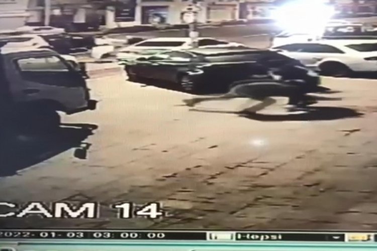 İstanbul Bayrampaşa'da k&uuml;f&uuml;r iddiası; taksiciyi d&ouml;vd&uuml;ler