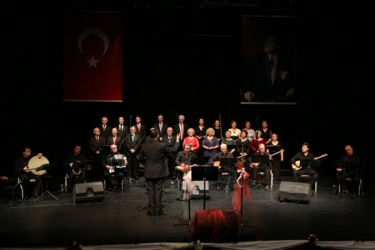 Bursa'da Başkan Erdem t&uuml;rk&uuml; s&ouml;yledi