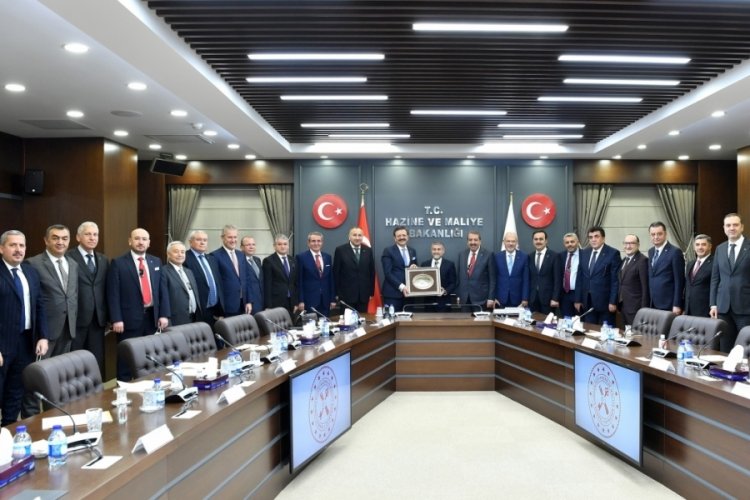 &Ouml;zer Matlı: "Bursa iş d&uuml;nyasının taleplerini Bakan Nebati'ye ilettik"