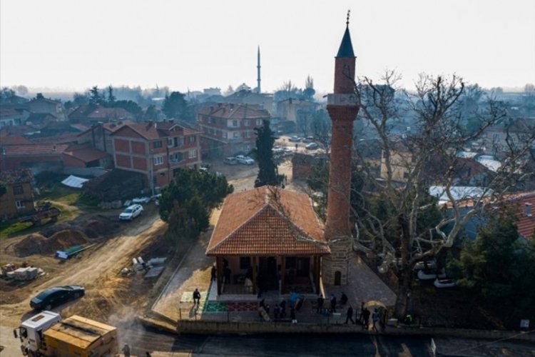 Bursa'daki Tarihi İvaz Paşa Camii ibadete a&ccedil;ıldı