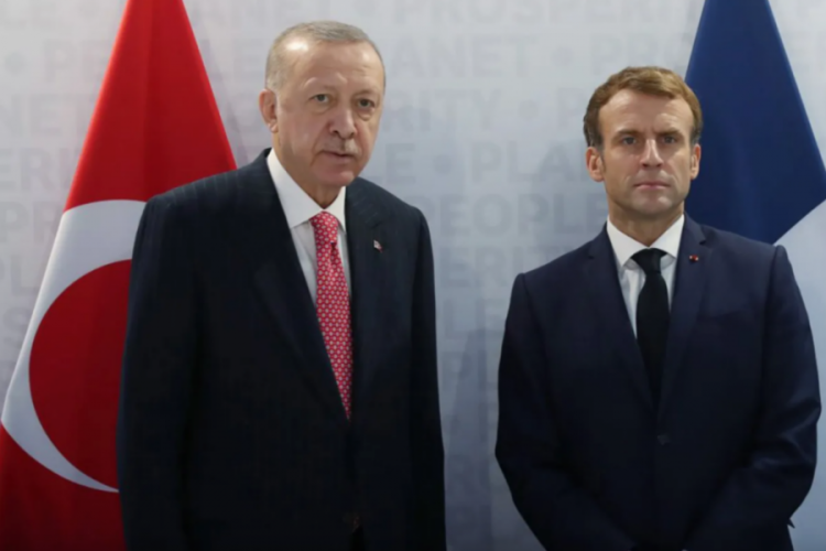 Macron: T&uuml;rkiye AB &uuml;yesi olamaz, Erdoğan'ın politikası Avrupa değerlerine uymuyor