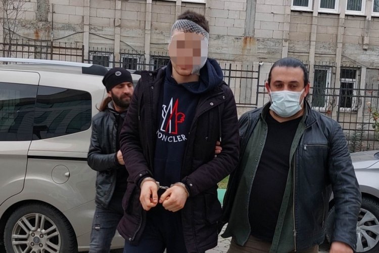 Bar &ouml;n&uuml;nde bı&ccedil;akla yaralamaya adli kontrol