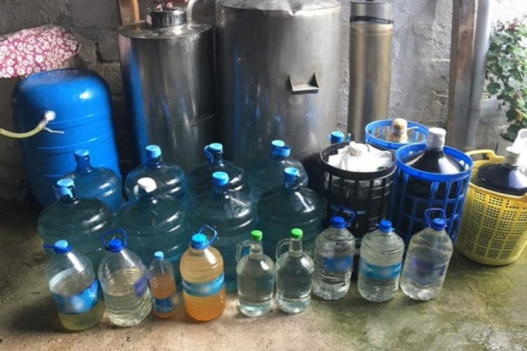 Manisa'da 312 litre sahte i&ccedil;ki ele ge&ccedil;irildi