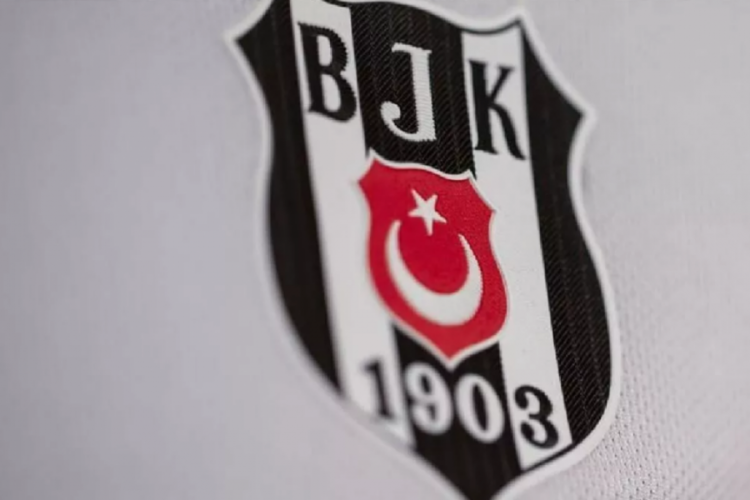 Beşiktaş'ta 2 futbolcunun daha koronavir&uuml;s testi pozitif &ccedil;ıktı