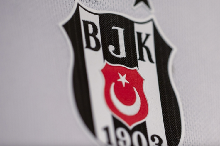 Beşiktaş'ta korona vir&uuml;s şoku s&uuml;r&uuml;yor!