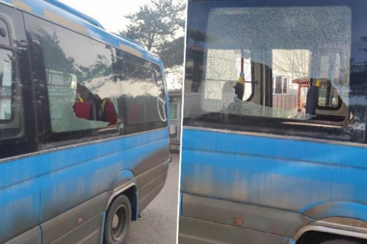 &Ouml;ğrencilerin bulunduğu dolmuşa ateş a&ccedil;tı! Sebep 'yol verme' tartışması