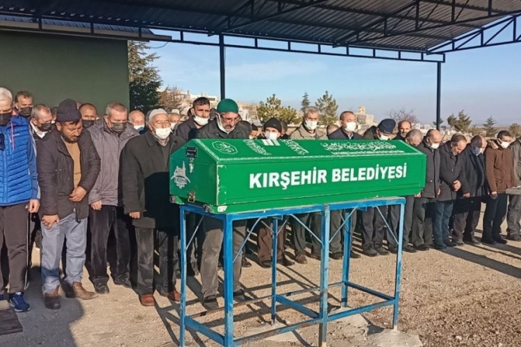 Eşi tarafından 25 yerinden bı&ccedil;aklanan kadın toprağa verildi