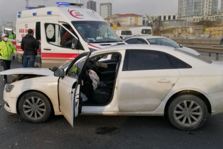 İstanbul'da Basın Ekspres yolunda feci kaza