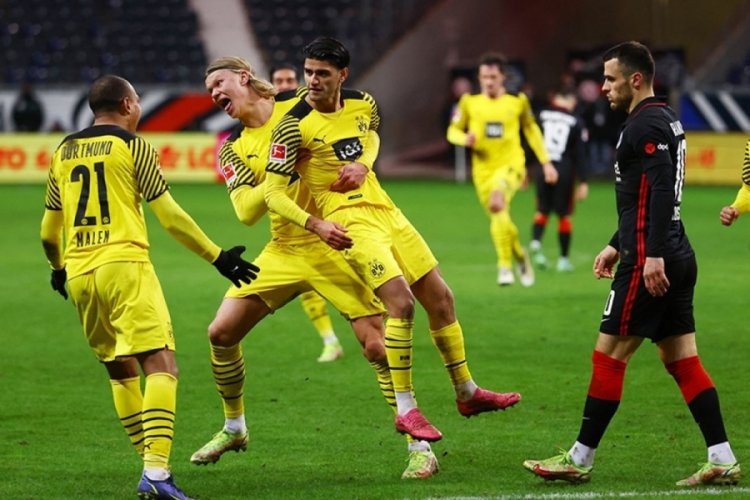 Borussia Dortmund'dan Eintracht Frankfurt karşısında muhteşem geri d&ouml;n&uuml;ş!