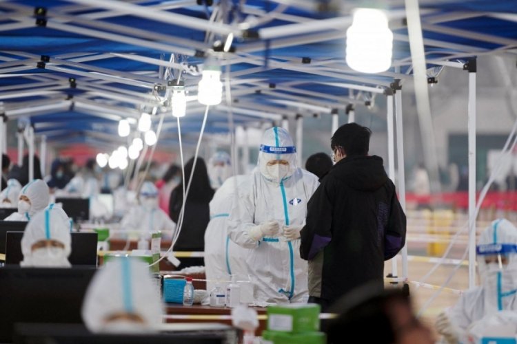 &Ccedil;in'de ilk kez Omicron varyantı g&ouml;r&uuml;ld&uuml;! T&uuml;m kent test edilecek