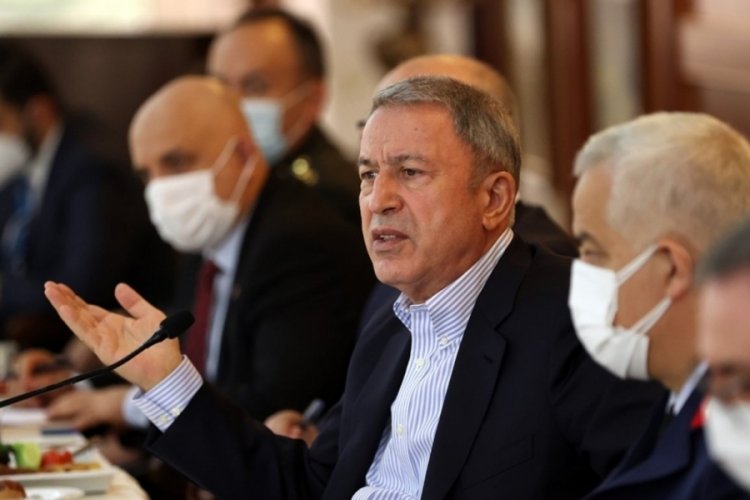 Bakan Hulusi Akar'dan Yunanistan'a 12 mil uyarısı
