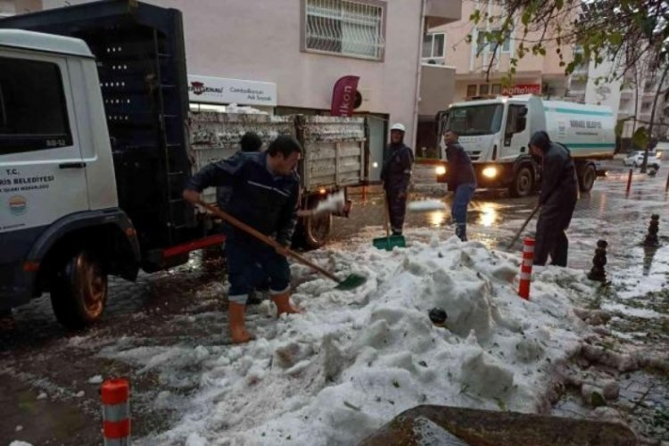 Muğla Marmaris'e 24 saatte 175 kilogram dolu yağdı