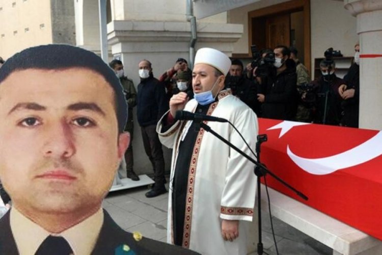 Şehit teğmen Murat Alyakut'un cenaze namazını ağabeyi kıldırdı