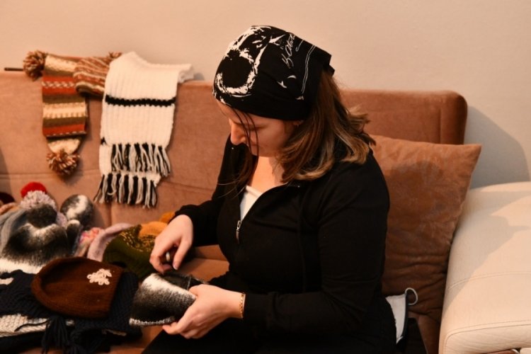 Bursa Mustafakemalpaşa'da ilmek ilmek sevgi &ouml;r&uuml;yorlar