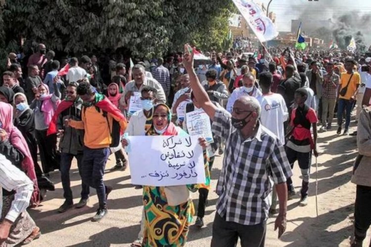 Sudan'daki protestolarda can kaybı 62'ye y&uuml;kseldi