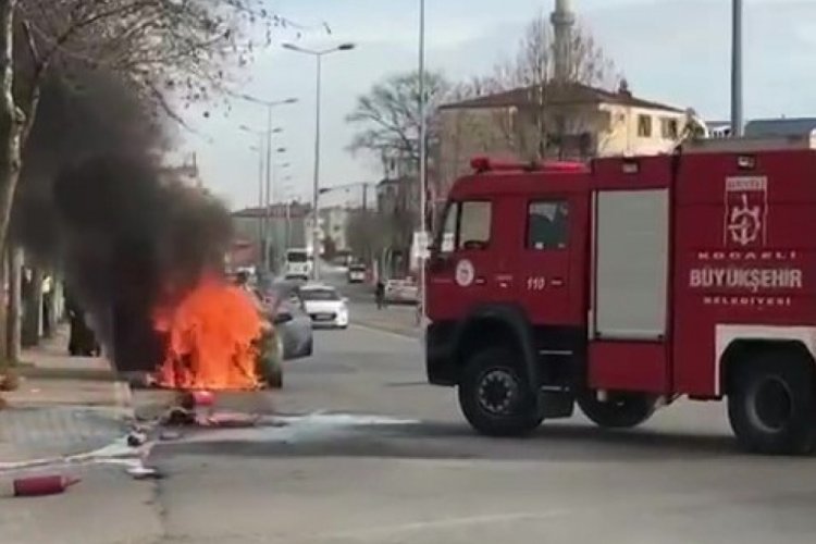 Kocaeli'nde seyir halindeki cip alev alev yandı