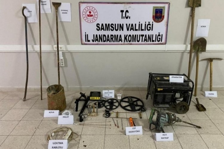 Samsun'da ka&ccedil;ak kazı yapan 7 kişiyi jandarma su&ccedil;&uuml;st&uuml; yakaladı