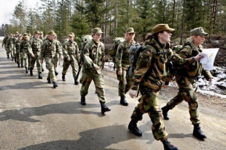Norve&ccedil; ordusu terhis olurken i&ccedil; &ccedil;amaşırları dahi istiyor