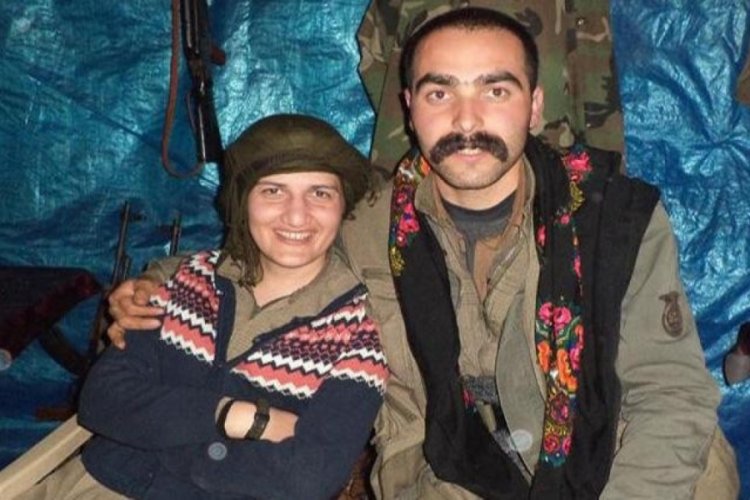 PKK'lı ter&ouml;ristle fotoğrafları ortaya &ccedil;ıkan vekilden a&ccedil;ıklama!