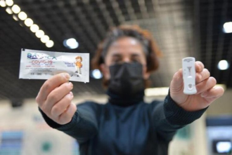 Bursa'da lise &ouml;ğrencileri 1 dolara covid-19 test kiti &uuml;retti! Satış i&ccedil;in bakanlıktan onay bekleniyor
